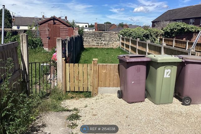 Crown St, Clowne, Chesterfield photo 3