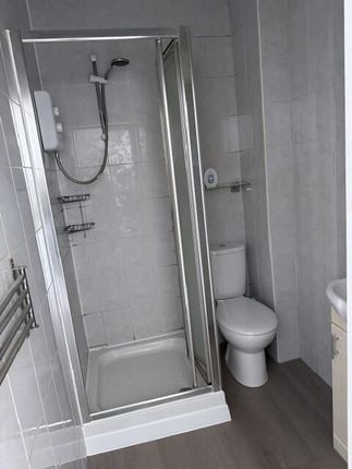 4a, Windsor Court, Rugby photo 4