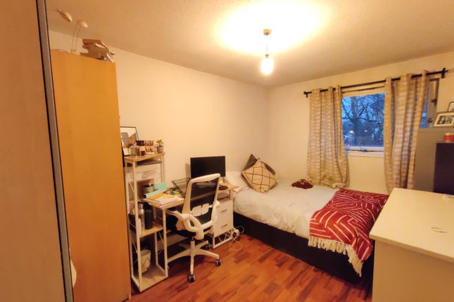 Thumbnail Room to rent in Henderson Drive, London