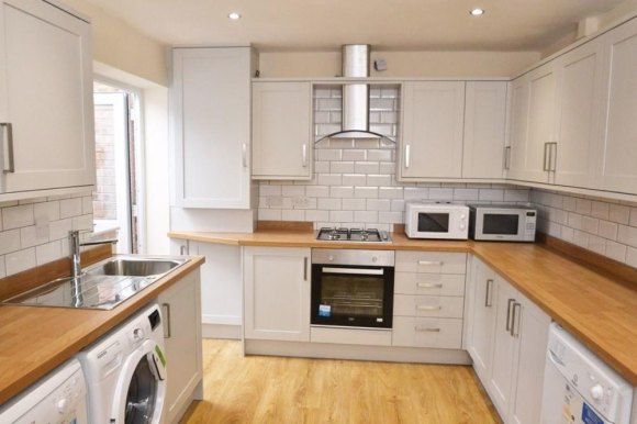 6-bed house on 56, CHERVIL CLOSE, Manchester, £715/mo