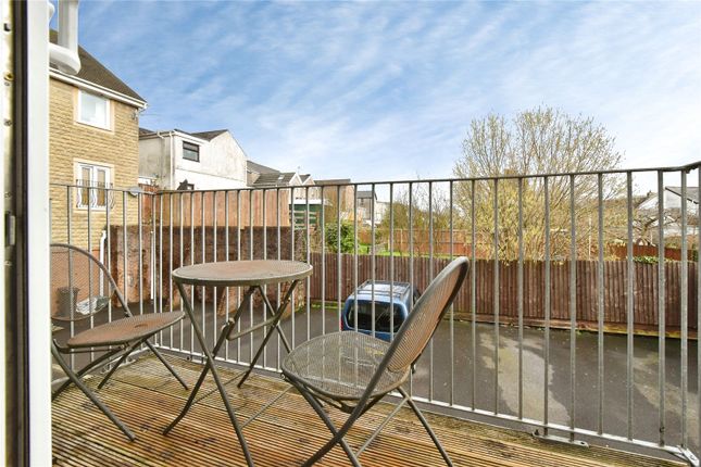Flat 11, Woodland Court,, Brecon Road, Swansea photo 2