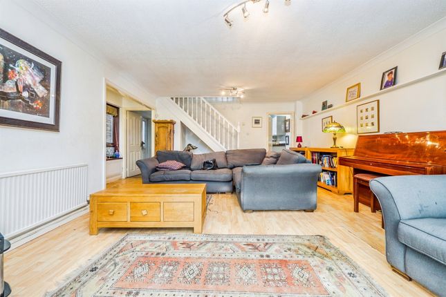 7, River View Court, Cardiff photo 4