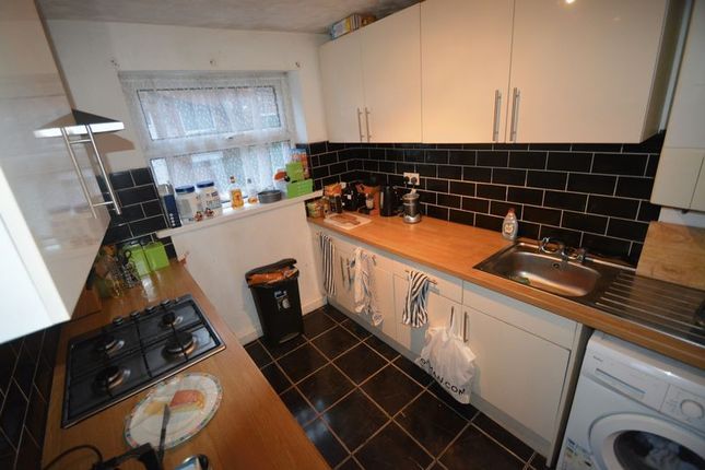 Thumbnail Terraced house to rent in Ashville Road, Leeds