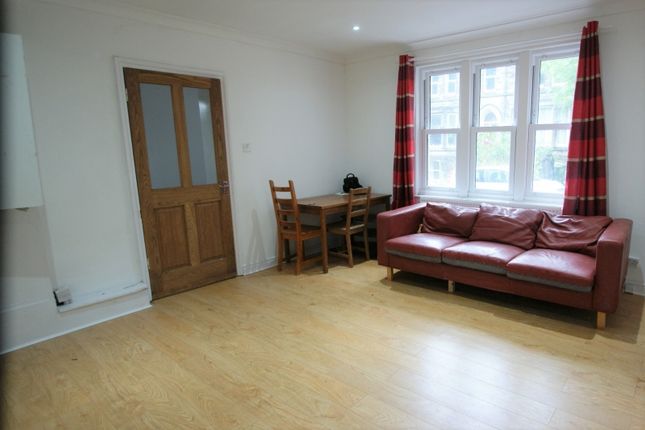 Flat to rent in 53 Spring Bank House, Spring Bank House, Headingley, Leeds