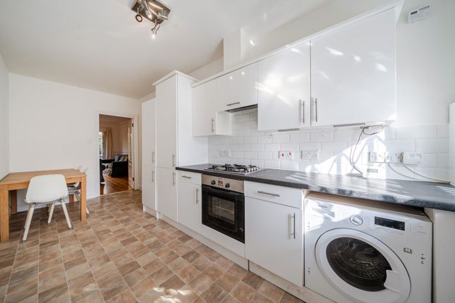 21, Leathermarket Court, London photo 4