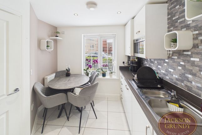 62, Mayfly Road, Northampton photo 3