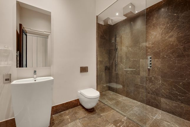 Fourth En Suite