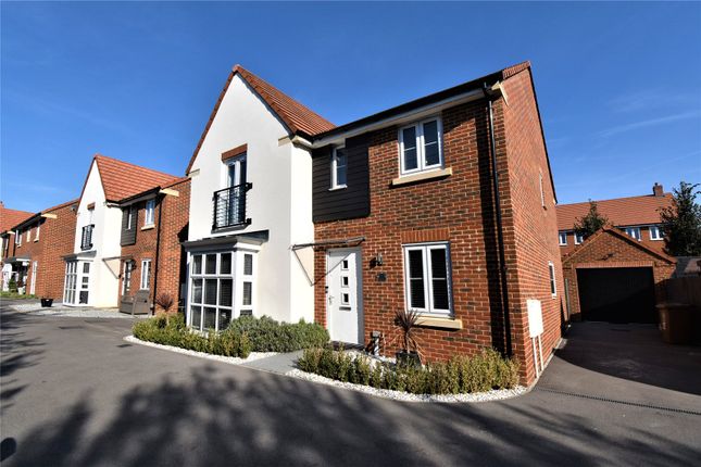Thumbnail Detached house for sale in Cleeve Road, Basingstoke