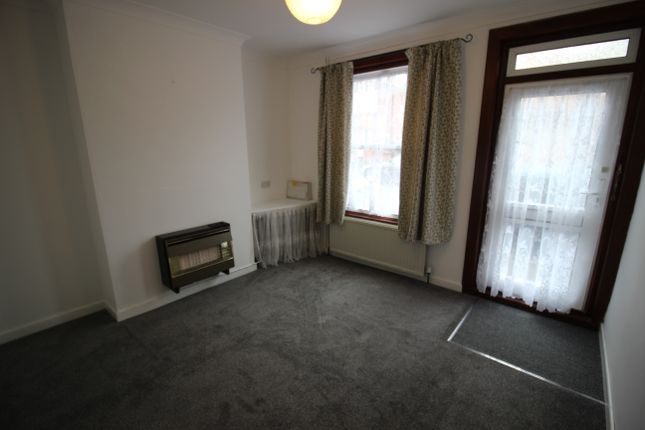 Terraced house for sale in Jubilee Street, Newark