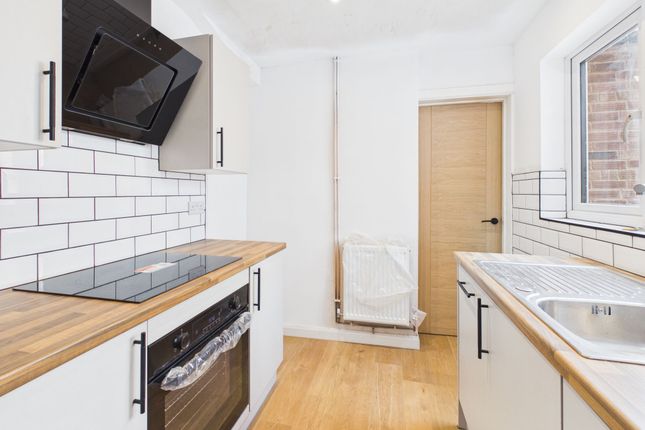 2 Mount Pleasant, Lydney photo 2