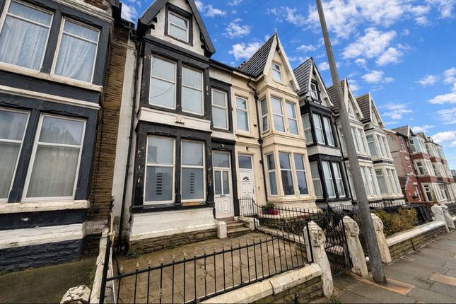 5-bed house on 9, Holmfield Road, Blackpool, £140,000