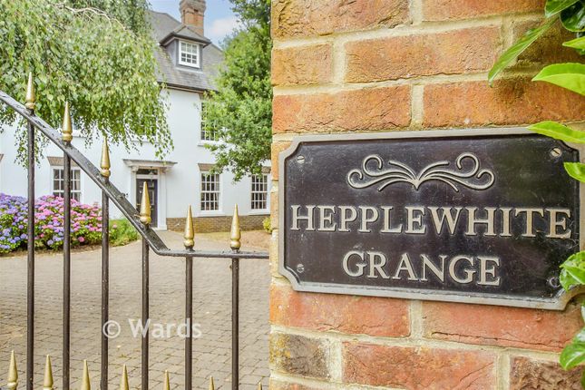 Hepplewhite Grange, Hollandbury Park, West Malling photo 2
