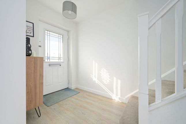 77 Dunnock Road, Dunfermline photo 3