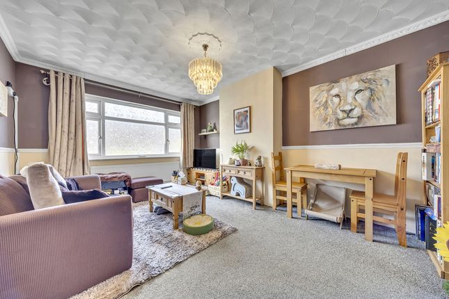 2, Chaucer Road, Essex photo 3
