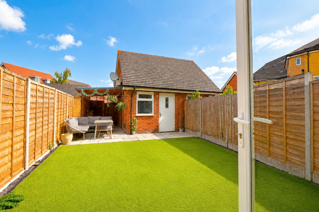 30, Sir Henry Brackenbury Road, Ashford photo 4