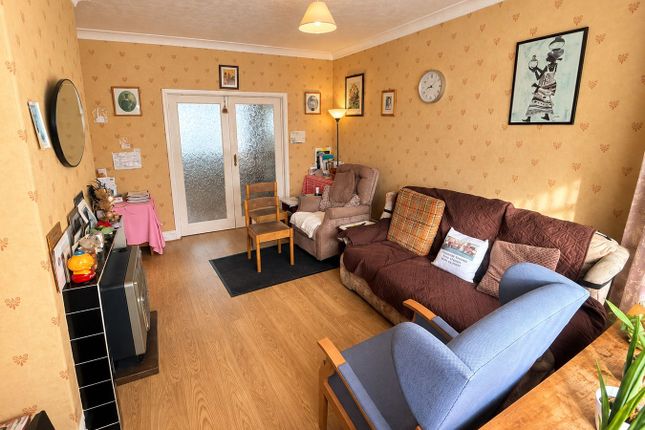 Roxholme Place, Leeds photo 3