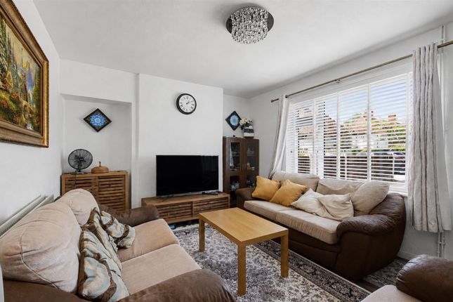 8, Aston Avenue, Nottingham photo 2
