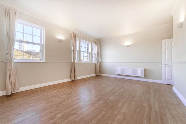 Apartment 11, William Square, London photo 2