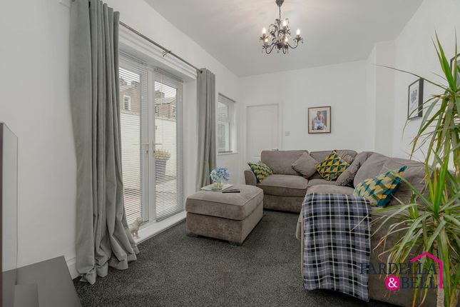 125 Woodgrove Road, Burnley photo 3