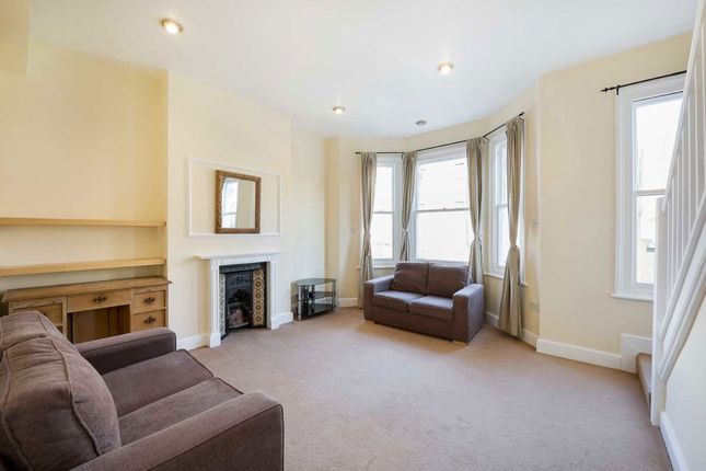 Flat to rent in Elspeth Road, London