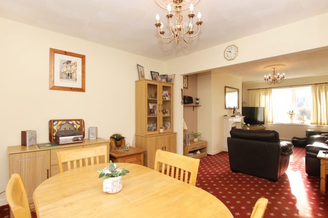 23, Whiterock Close, Pontypridd photo 4