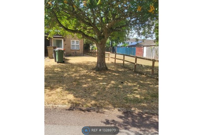 Constable Close, Houghton Regis, Dunstable photo 2