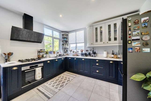 4, Belle Vue Terrace, Harefield photo 4