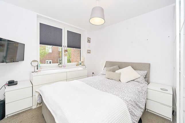 Flat for sale in Challenge Court, Leatherhead