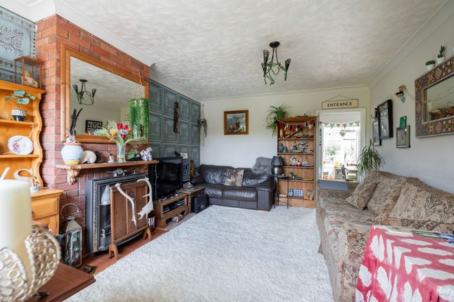 68 Lark Rise, Norwich photo 4