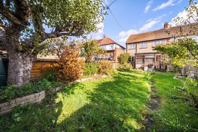 Arlington Drive, Carshalton photo 3