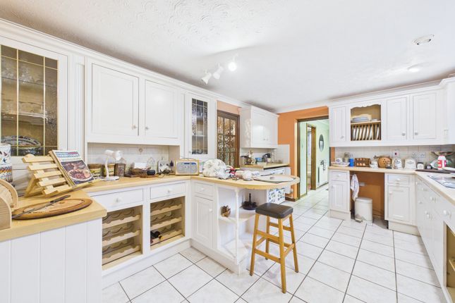 4 Hill House Lane, Thetford photo 2