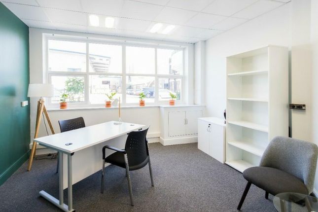 Thumbnail Office to let in 8 Lombard Road, Wimbledon, London
