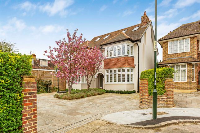 Thumbnail Detached house for sale in Stonehill Close, London