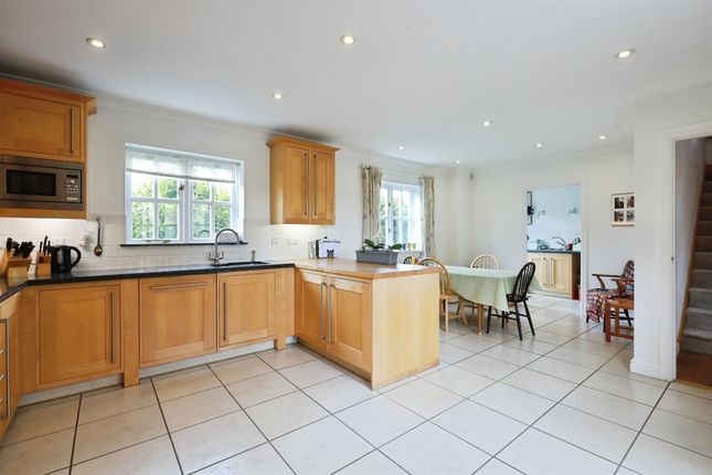 5, Basket Hall, SHIPSTON-ON-STOUR photo 4