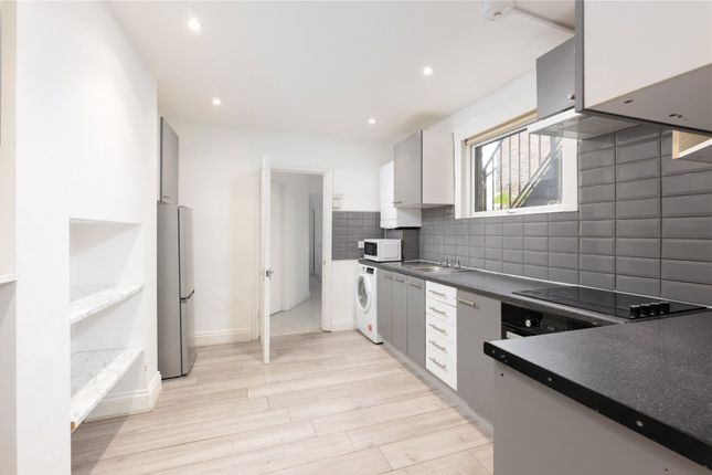 10,, Clonmore Street, Southfields photo 2