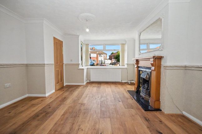 23, Lynwood Close, Pontefract photo 4