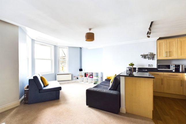 84,Flat 5, Marine Parade, Worthing photo 4