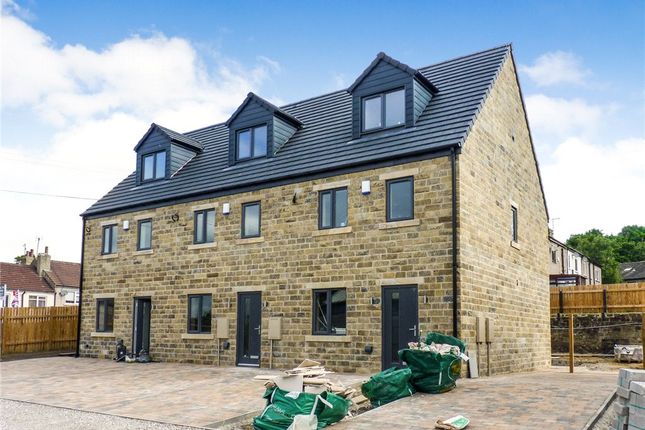 Thumbnail Terraced house for sale in Busfield Court, Sandbeds, Keighley