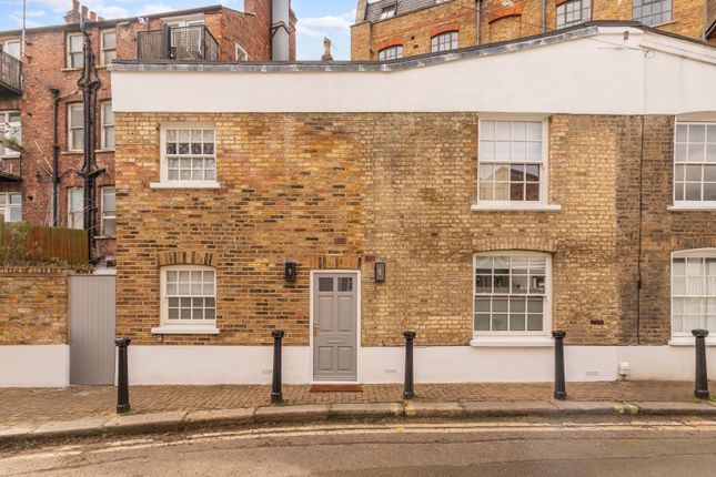 End terrace house for sale in Fortess Grove, Kentish Town
