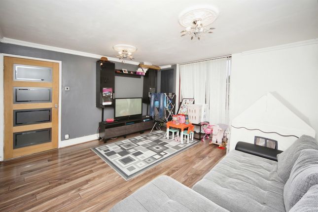 Terraced house for sale in Ilmington Close, Redditch