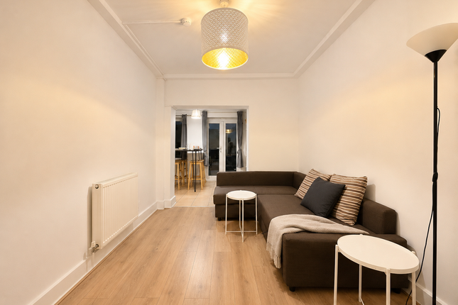 62, Valnay Street, London photo 3