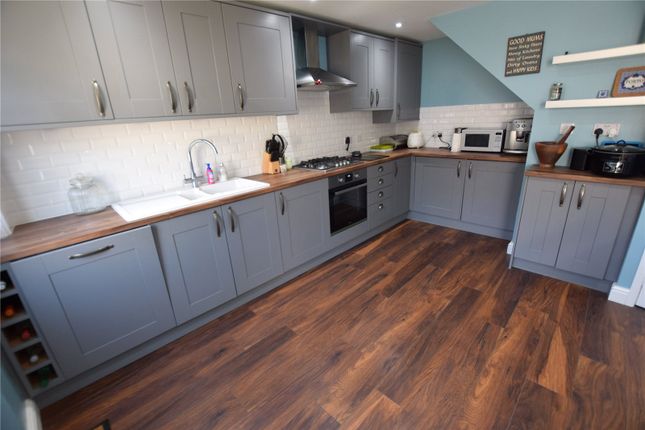 3 Bed Detached House For In Lawns Avenue Leeds West Yorkshire Kitchen Area Of Lawns Avenue Leeds West Yorkshire Ls12