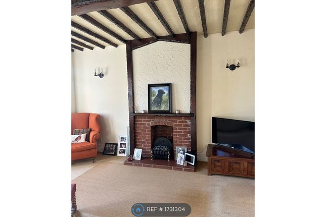 Flat, Marketplace Tickhill, Doncaster photo 5