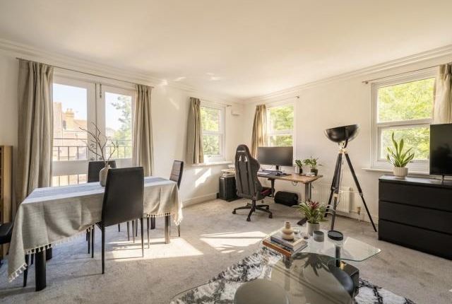 2-bed flat on Flat 6, 314, Finchley Road, London, £499,950