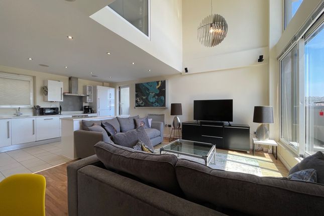 Flat 55, Horsted Court, 21 Kingscote Way photo 3