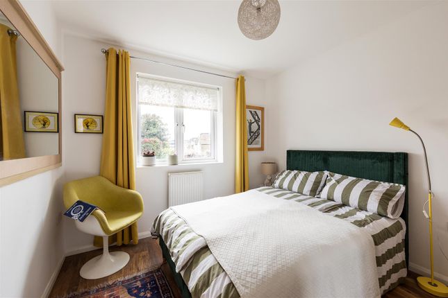 11 Alfred Villas, Barrett Road, Walthamstow photo 3