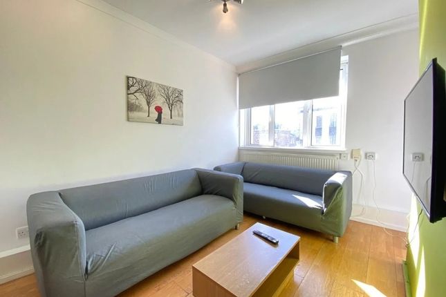 Flat 7 Grangefield, Marquis Road, Greater London photo 2