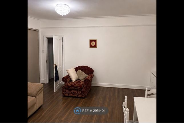 Arthur Road, Wimbledon Park London, Merton photo 2