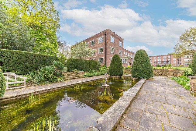 Thumbnail Flat for sale in Cambridge Park, Twickenham