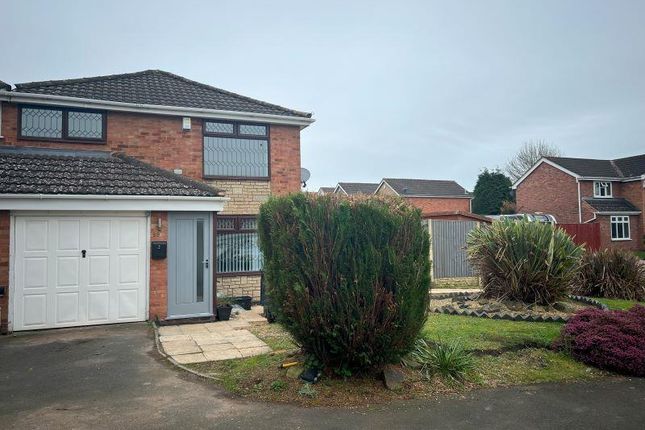 Thumbnail Property to rent in Gayfield Avenue, Brierley Hill